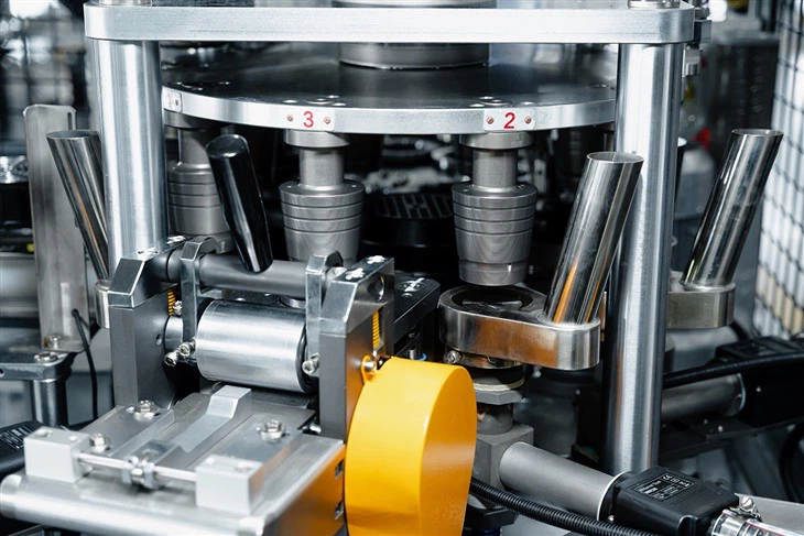 NEWTOP SMALL SIZE SERVO PAPER CUP MACHINE